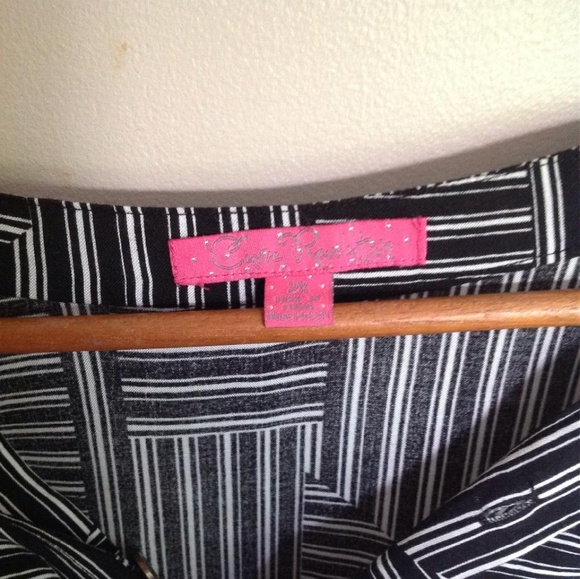 Black and white dress - Picture 3 of 4